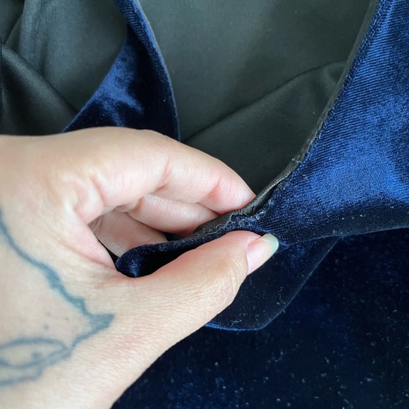 Blue velvet tank top. Size Small. - Picture 4 of 7